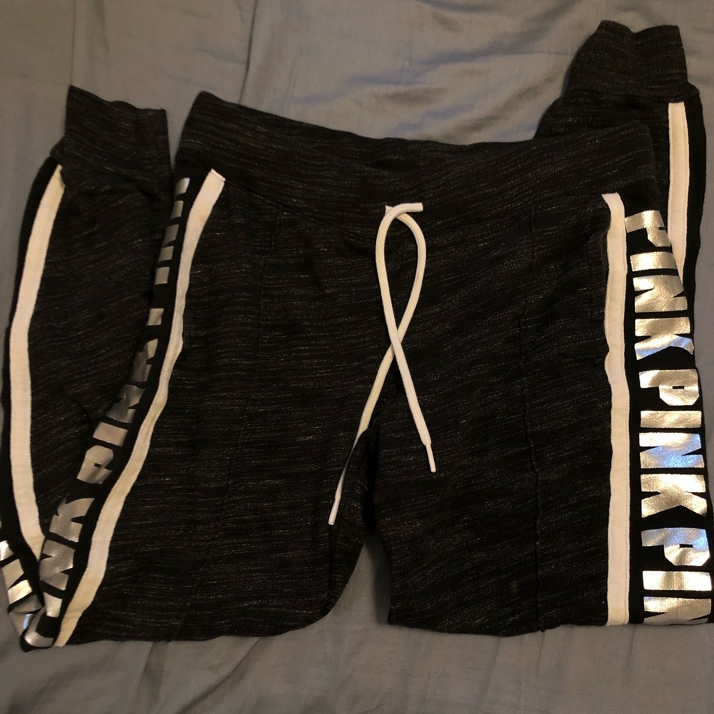 Victoria’s Secret grey PINK sweatpants w/ pockets